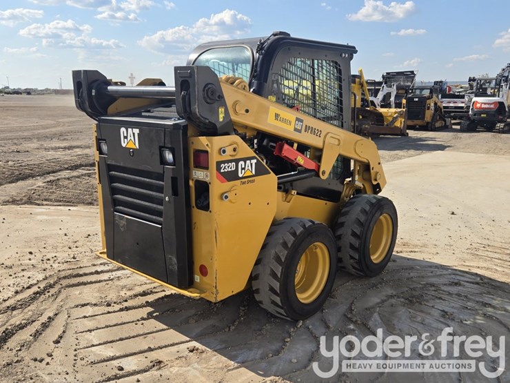 2016-caterpillar-232d-image-5