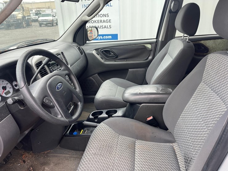 2004-ford-escape-xlt-image-7