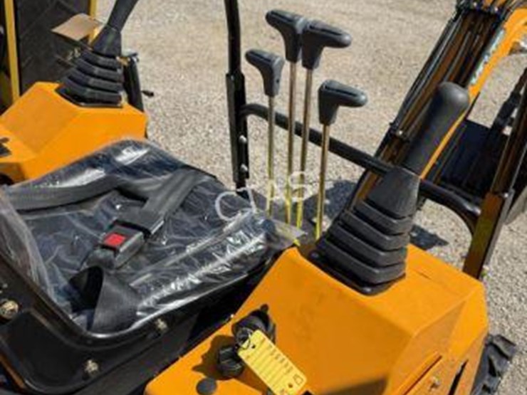 #111-•-mini-excavator---gas---model:15-image-6