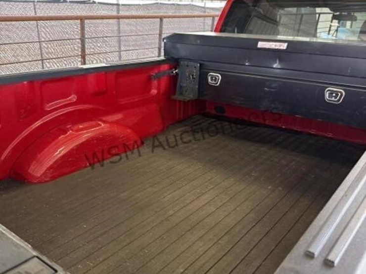 2022-ford-f150-image-10