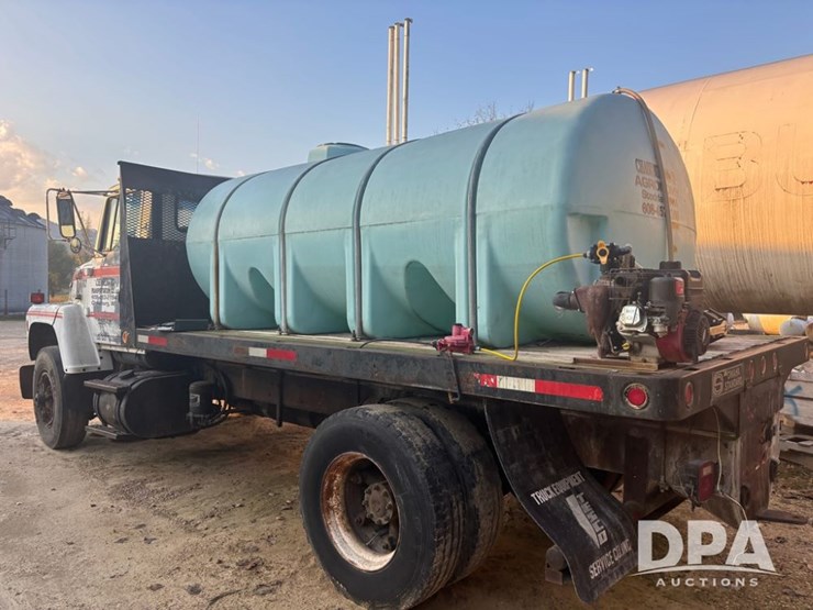 ford-l8000-image-5