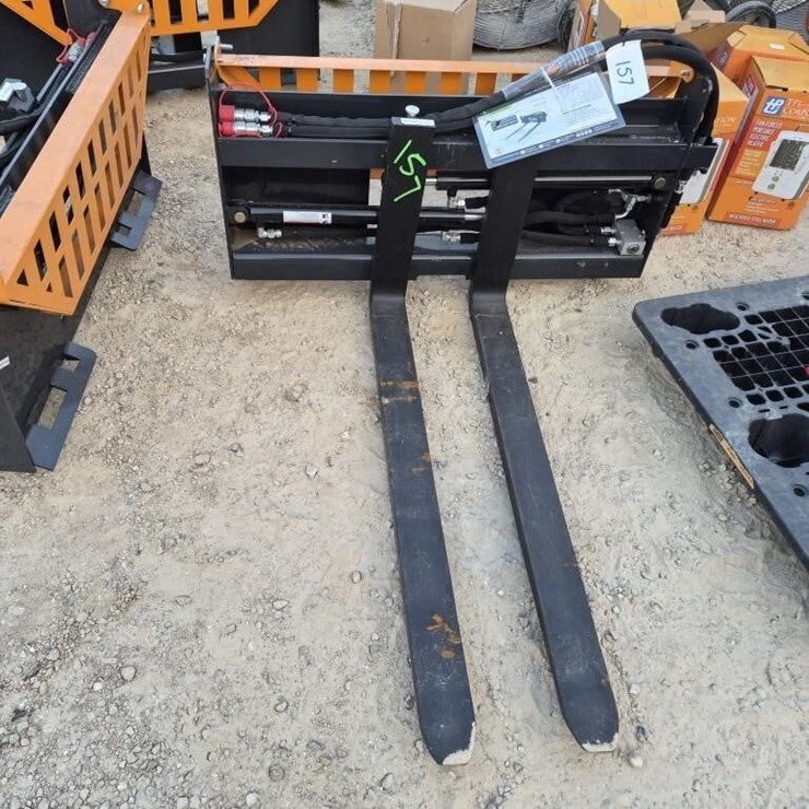 Wolverine PFA-11-3300G Hydraulic Pallet Forks