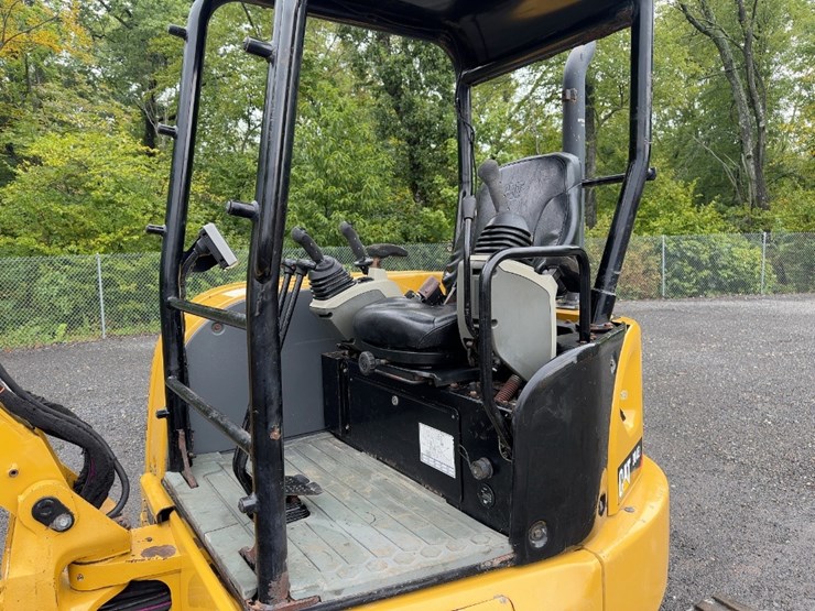 2016-caterpillar-304e2-cr-image-27