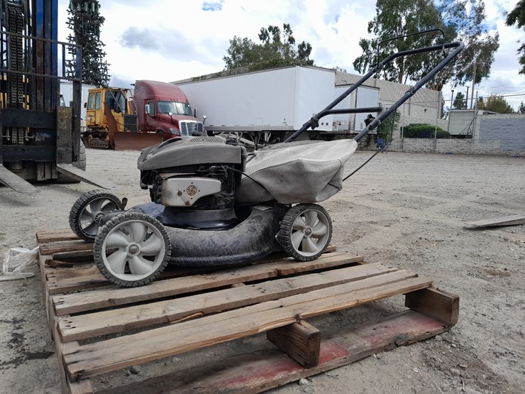 lot#-107-yard-machines-by-mtd-lawn-mower-image-3