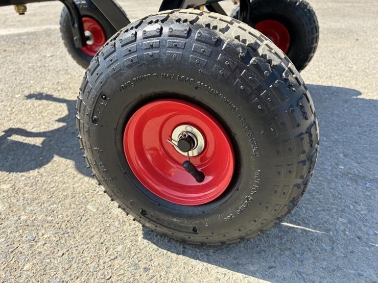 800lbs-capacity-poly-dump-cart-image-8