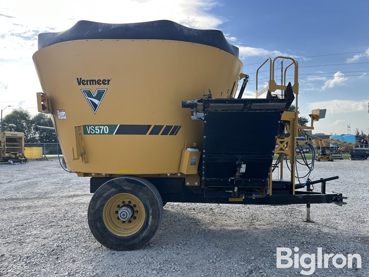 2022-vermeer-vs570-vertical-feed-mixer-wagon-image-4