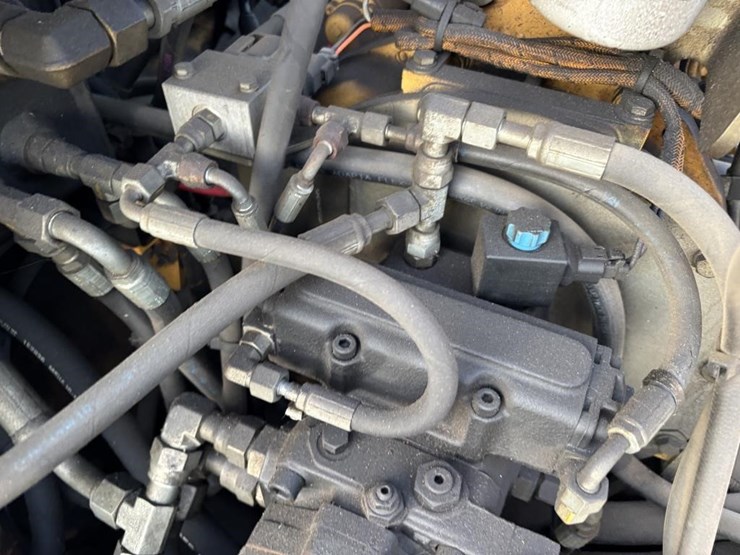 caterpillar-cb34-image-31