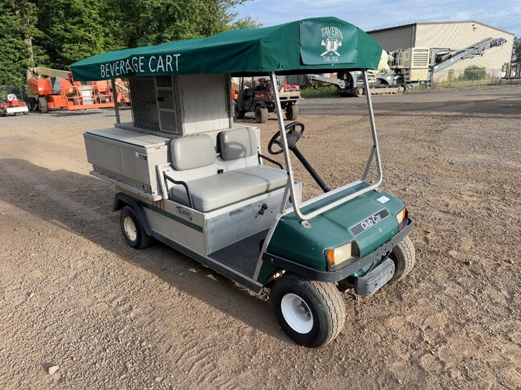 club-car-turf-ii-beverage-cart-image-7