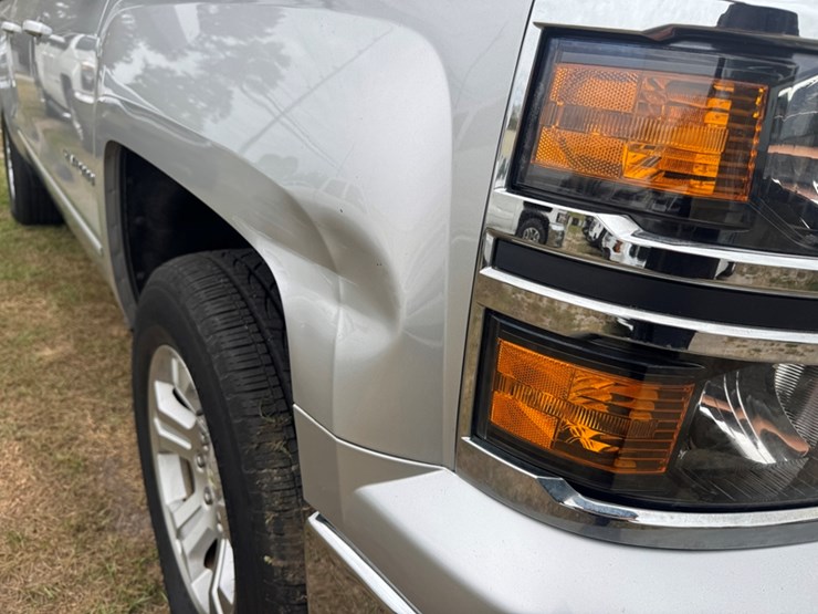 2015-chevrolet-silverado-1500-lt-image-3