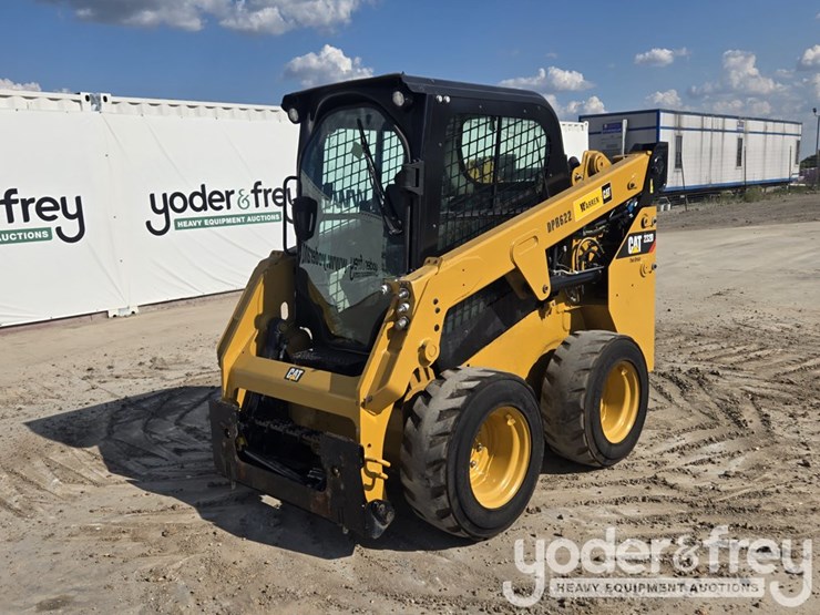 2016-caterpillar-232d-image-1