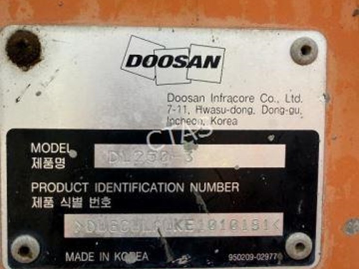 #220-•-doosan-wheel-loader-w/-bucket-image-19