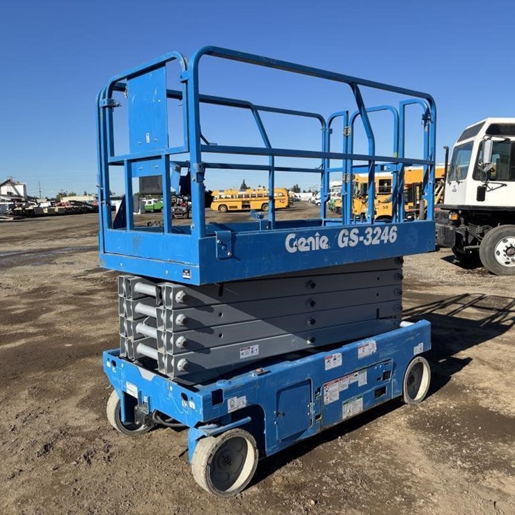 2019 GENIE GS3246