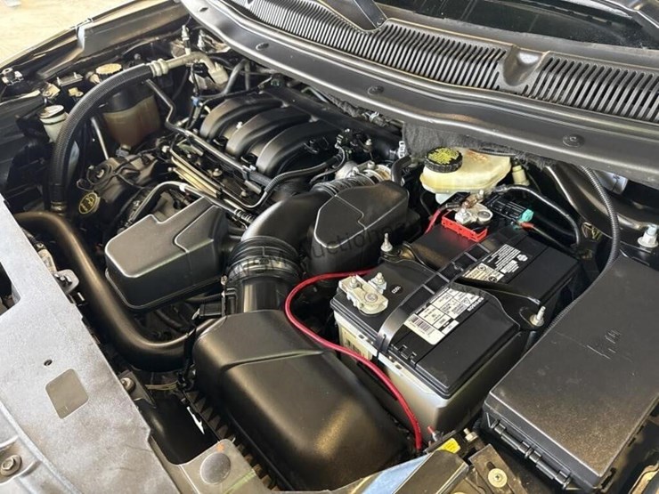 2014-ford-explorer-image-14