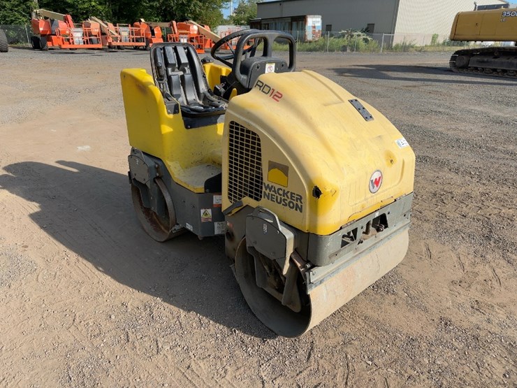 wacker-neuson-rd12-double-drum-vibratory-roller-image-7