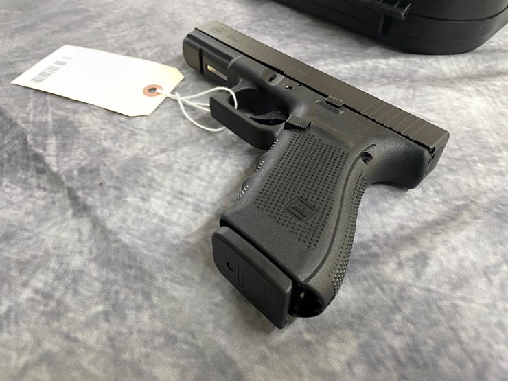 #4028-•-glock-20-gen-4,-sn:-bzct007-image-4
