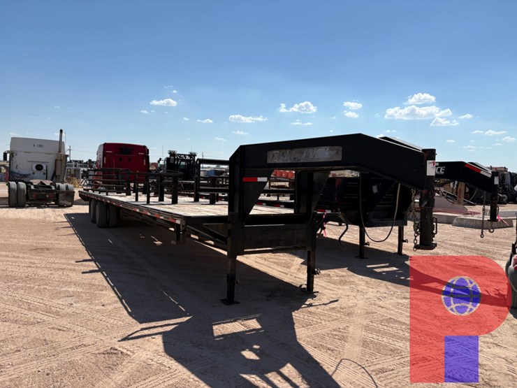 2018-falcon-trailers-40’-x-102”-t/a-gooseneck-tool-transport-trailer-image-1