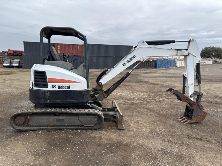 2017-bobcat-e35i-image-7