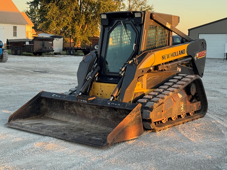 new-holland-c185-image-19