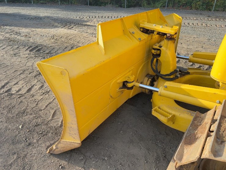 2023-komatsu-d39ex-24-image-10