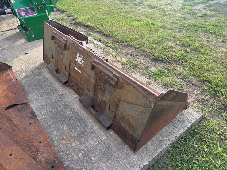 72-skid-steer-bucket"-image-3