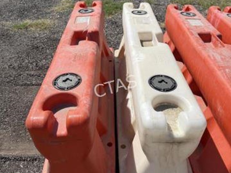 #192-•-(10)-yodock-water-wall-barriers-image-4