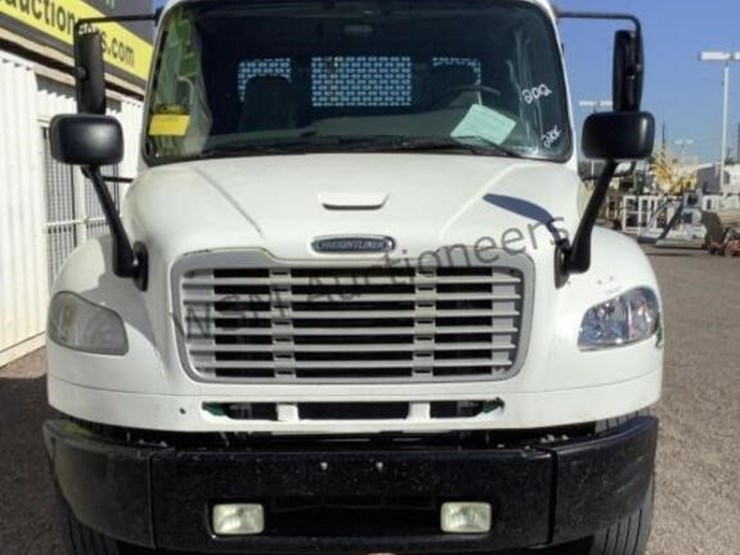 2012-freightliner-m2-f/b-image-3