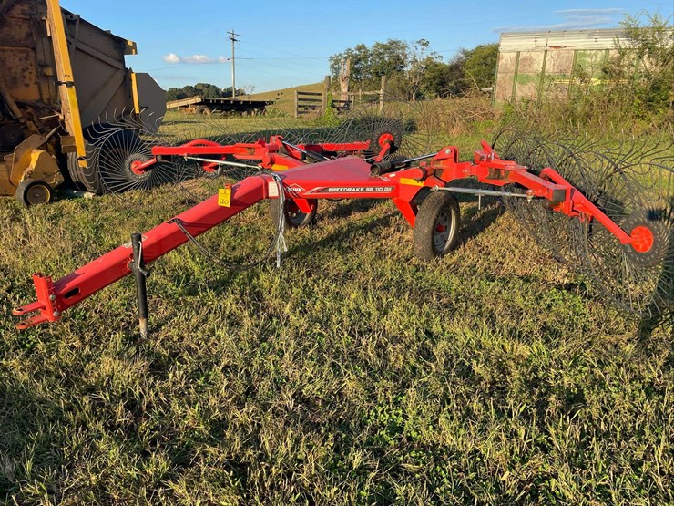 kuhn-10-wheel-speed-rake-image-2