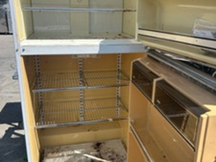 lot#-613-kelvinator-refrigerator-image-2