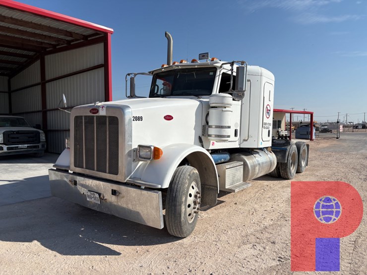 2013-peterbilt-367-image-1