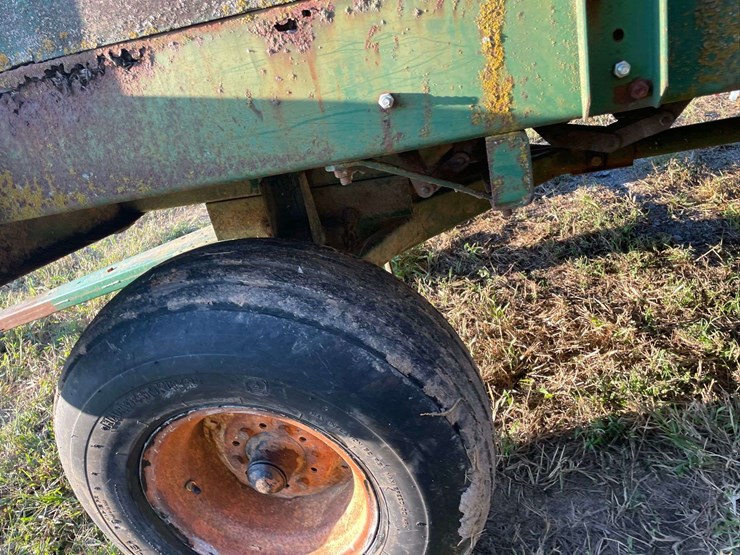 badger-tandem-axle-silage-wagon-image-20