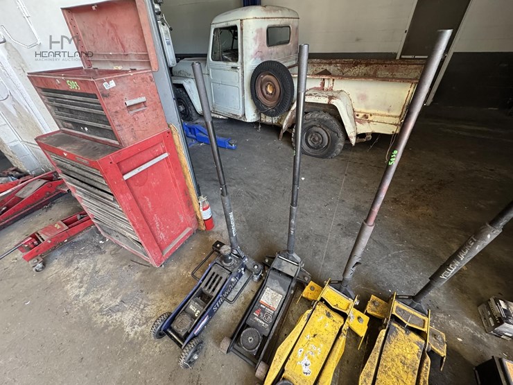 blackline-3-1/2-ton-low-profile-service-jack-blackline-3-1/2-ton-low-profile-service-jack-image-1
