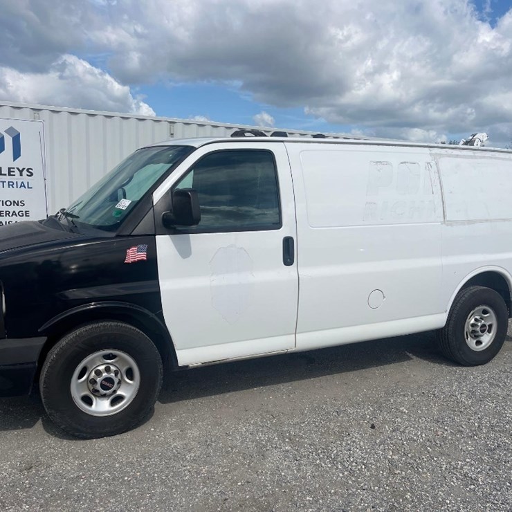 2013 GMC Savanna Van