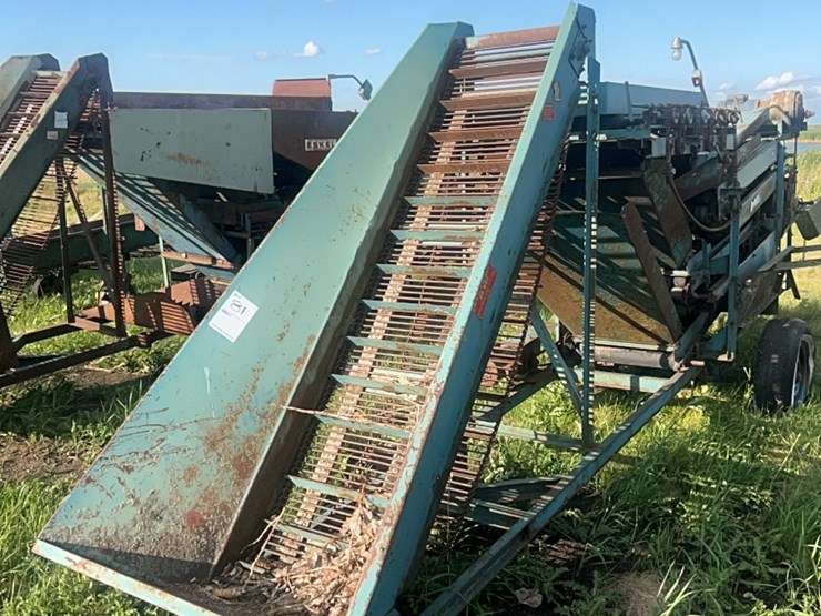 (2)-better-built-model-950-potato-seed-cutters-image-2