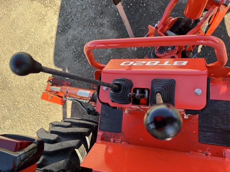 2020-kubota-b26-image-40