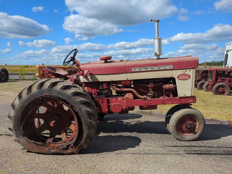 farmall-560-image-4