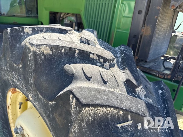 1996-john-deere-7400-image-26