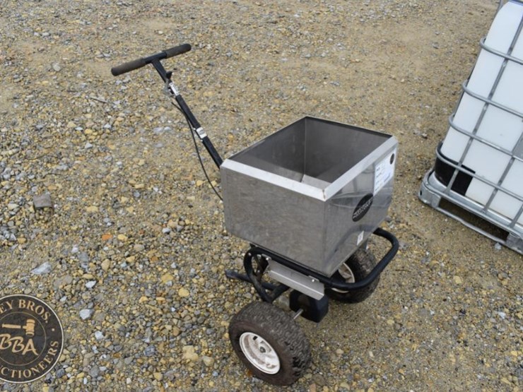 spyker-broadcast-spreader-image-2