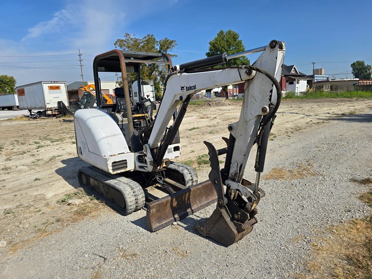 2003-bobcat-328d-image-36