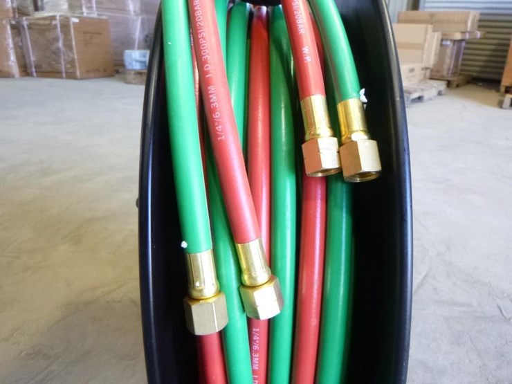 1/4"x50'-retractable-welding-hose-reel-image-4