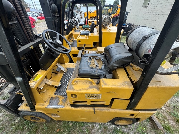 caterpillar-t80d-image-5