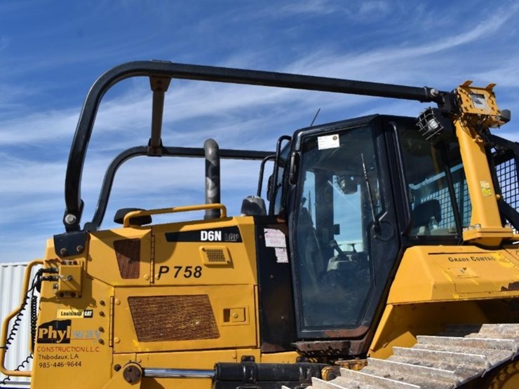 2020-caterpillar-d6n-lgp-image-80