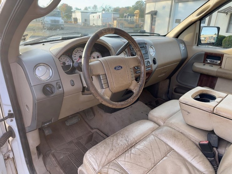 2004-ford-f150-lariat-image-19