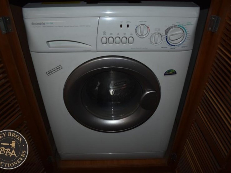 2006-thor-motor-coach-mandalay-40e-38083-image-86