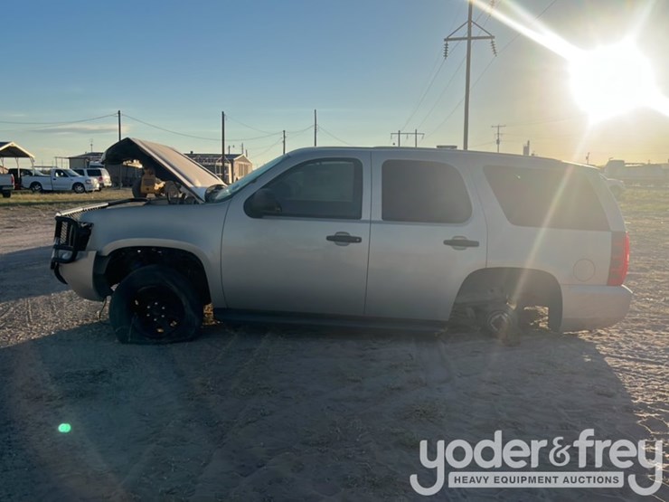 2009-chevrolet-tahoe-image-2