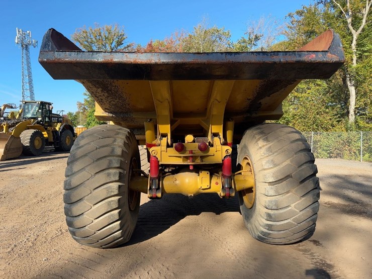 1990-caterpillar-d30d-image-4