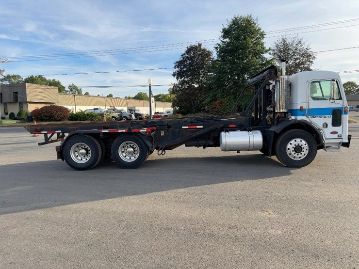 2002-peterbilt-320-image-6