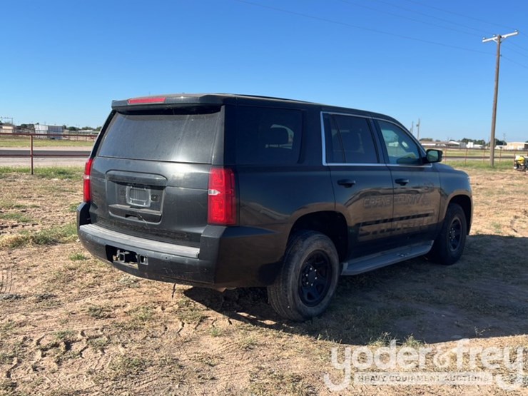 2015-chevrolet-tahoe-image-5