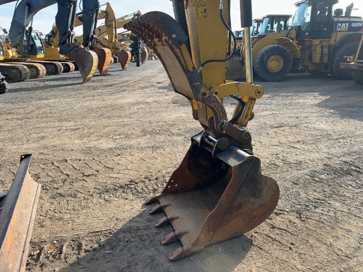 2017-caterpillar-307e2-image-8