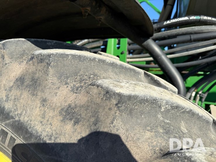 2021-john-deere-r4044-image-45
