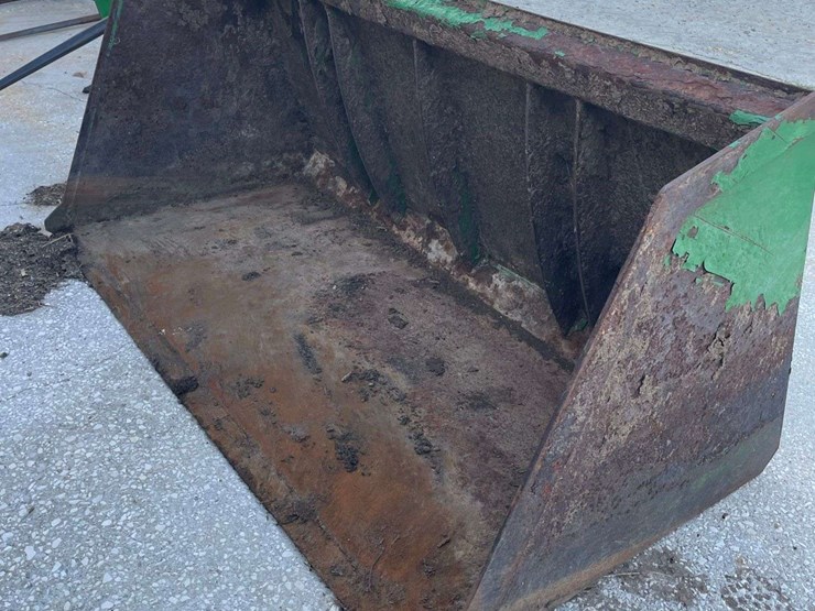7'-euro-style-high-capacity-loader-bucket-image-1